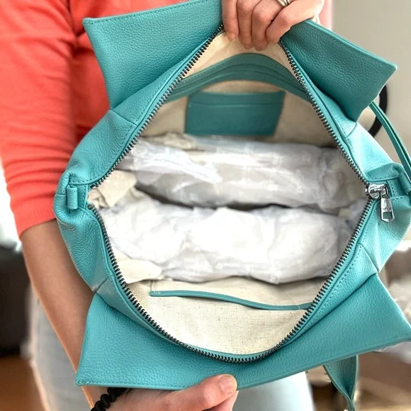 NWT Botkier leather Trigger tote Alver. - Picture 6 of 6